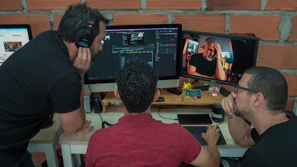 Ciudadanos de Medellín crearon un cortometraje con más de mil imágenes a través de la Inteligencia Artificial. Con este trabajo audiovisual buscan ganar en AI Film Festival, el evento más importante de esta industria.