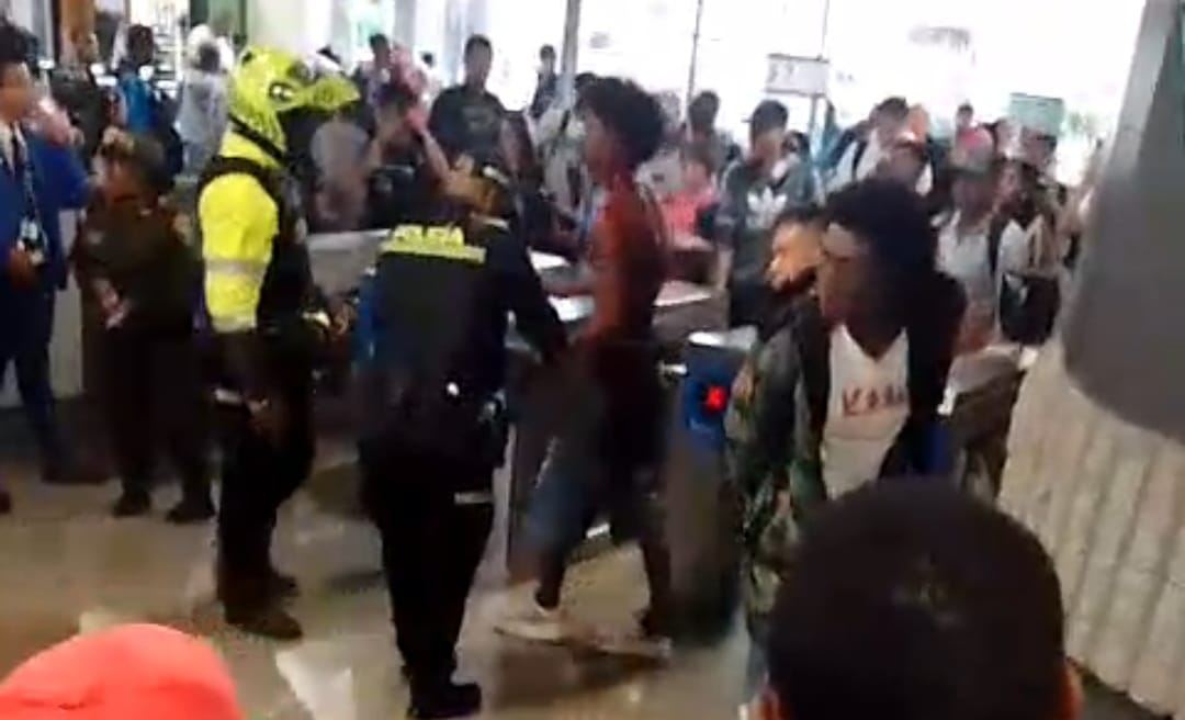 Riña a cuchillo en la estación San Antonio de Medellín
