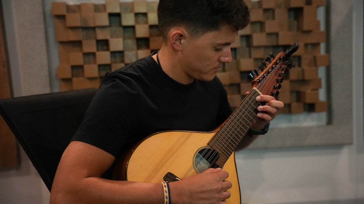 La bandola andina trasciende a los medios digitales