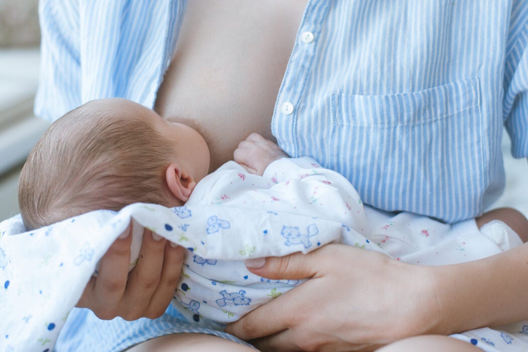Antioqueña denuncia que no le permiten alimentar a su bebé en horario laboral