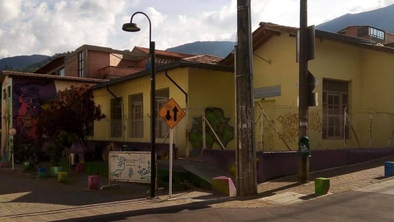 Docente fue agredido por estudiante y acudiente en colegio de La Estrella