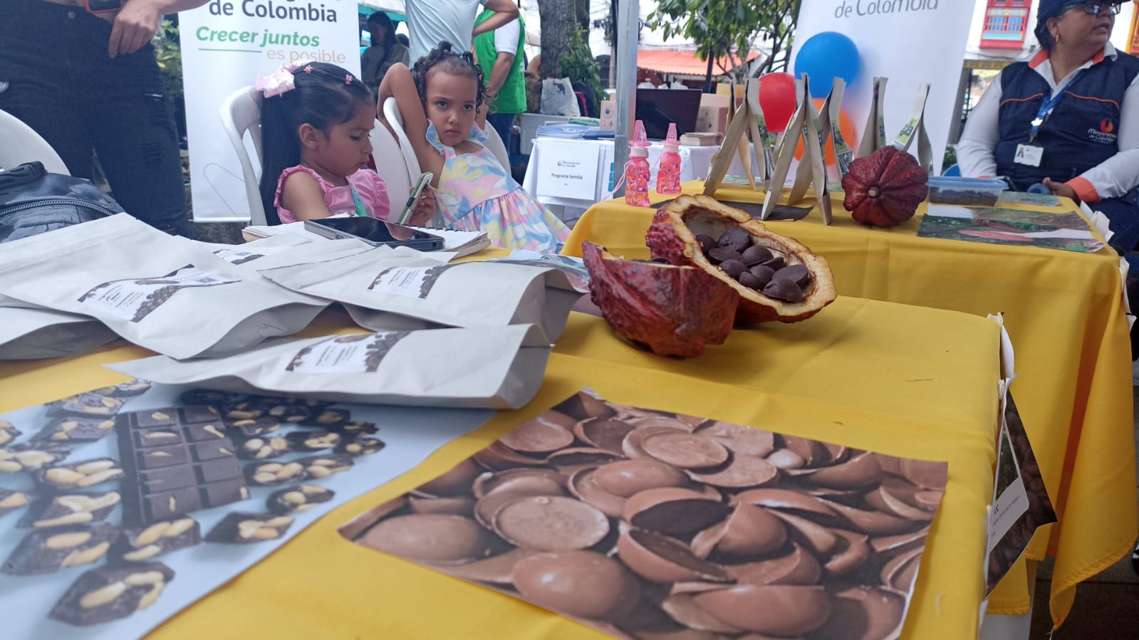 Feria de emprendimiento en Maceo