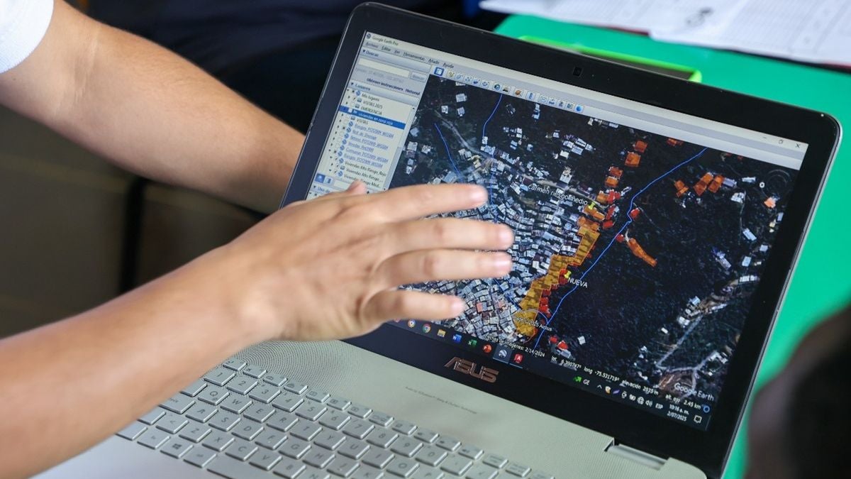 Familias - Bello - 2025