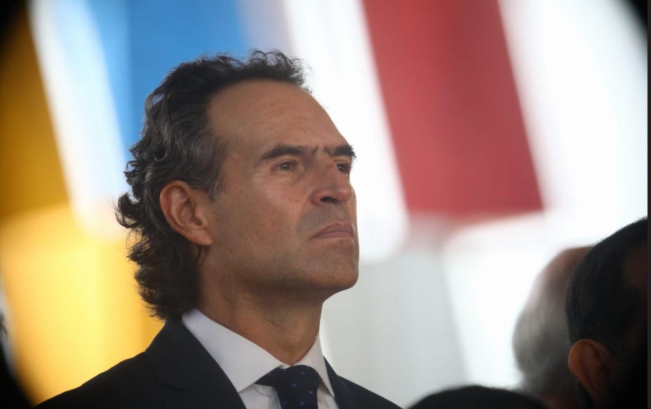 Alcalde de Medellín alerta por video falso creado con inteligencia artificial para promover estafa financiera