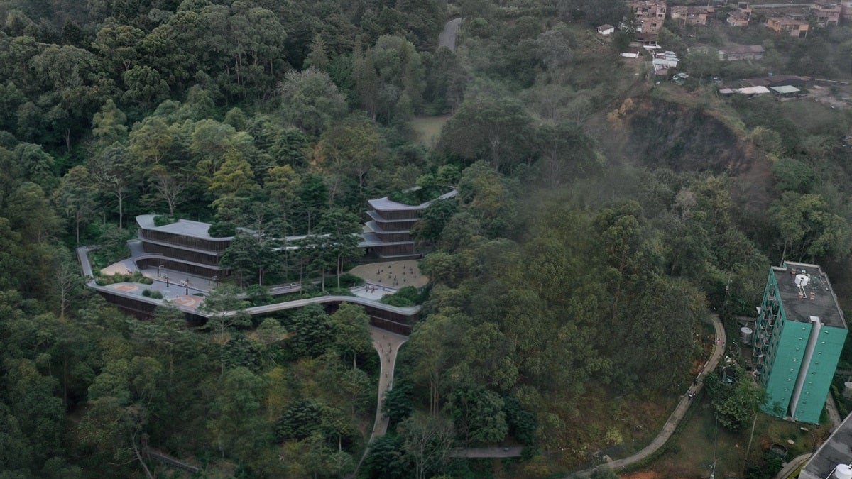 El megacolegio El Tirol, en San Cristóbal, Medellín