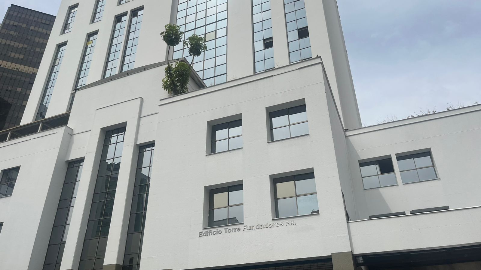 Contingencia hospitalaria en Medellín por incendio en Clínica Fundadores