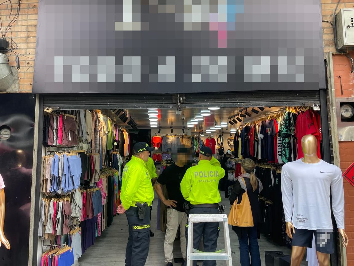 Incautan más de 10 mil confecciones extranjeras valoradas en mil millones en Medellín