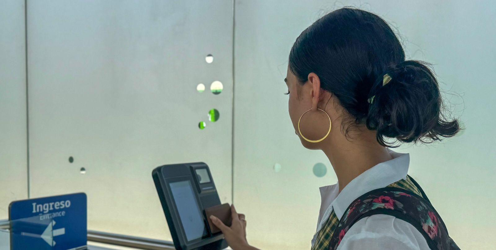 Estudiantes beneficiados por mejores tarifas del Metro en Medellín