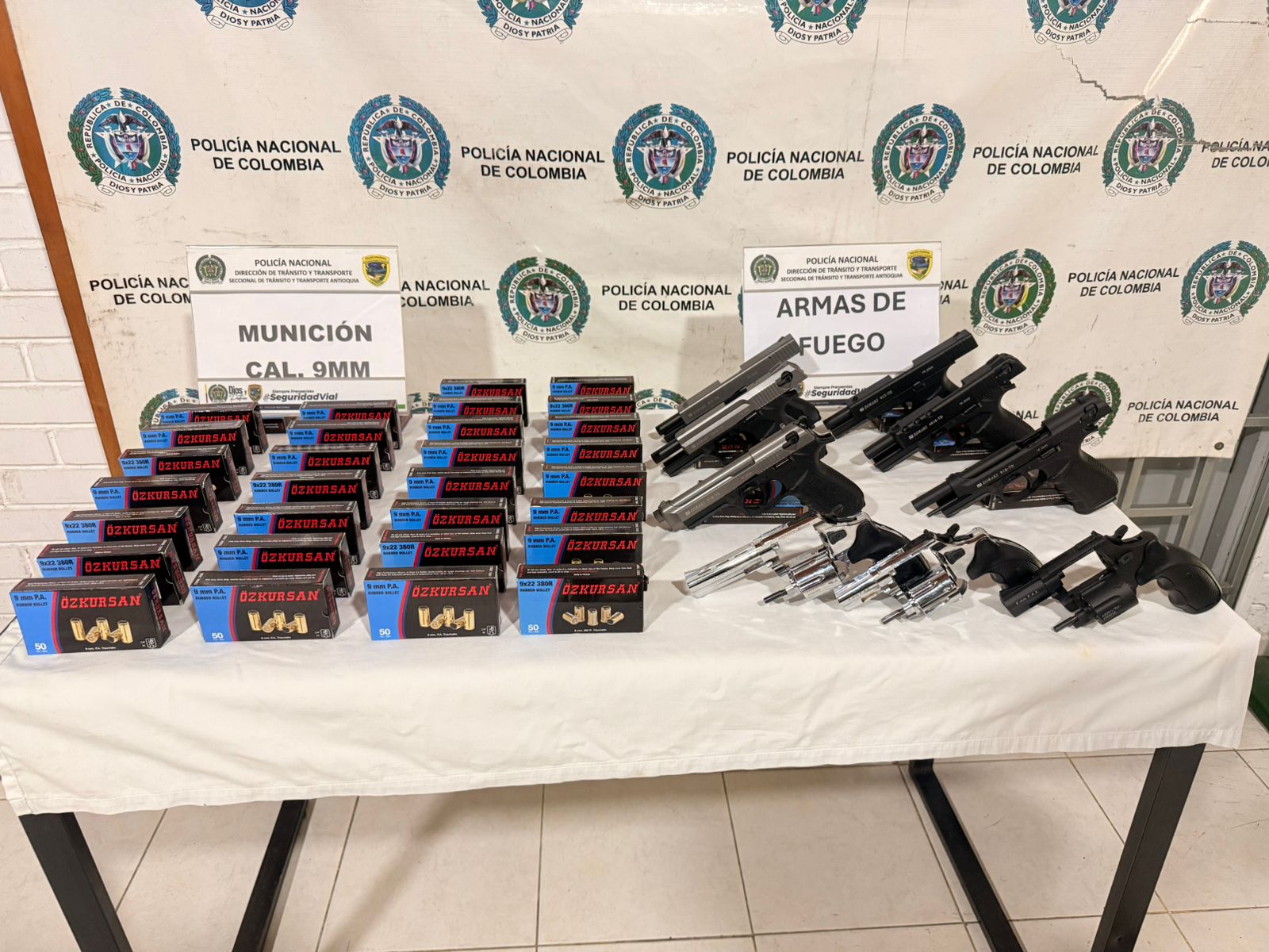 Ofensiva policial en vías de Antioquia contra el tráfico ilegal deja siete capturados