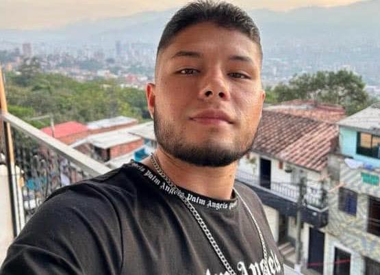 Identifican a hombre hallado envuelto en cobijas y vinipel en Rionegro; el cuerpo estaba atado con lazos y presentaba múltiples golpes