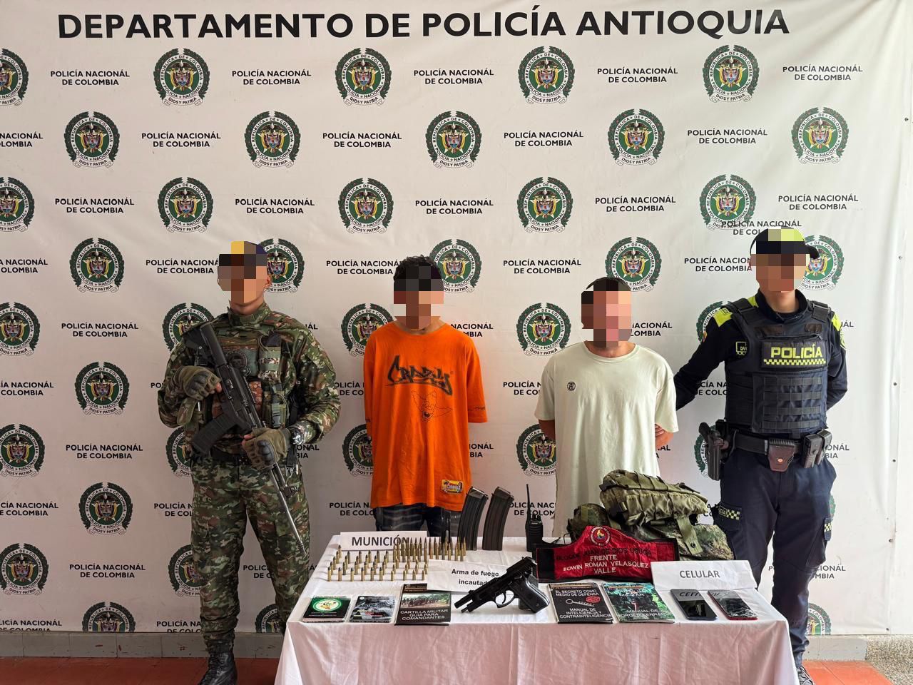 En medio de combates, caen el jefe de sicarios y el coordinador de tráfico de drogas del Clan del Golfo en Urrao