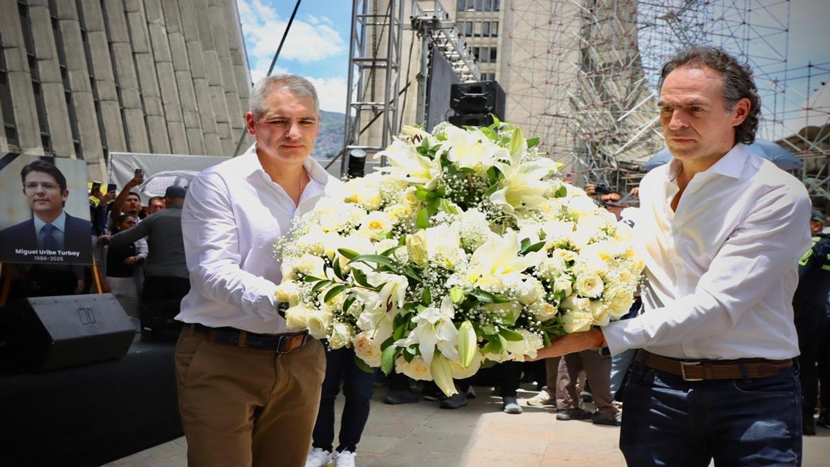 Alcalde de Medellín y gobernador de Antioquia conformaron asistencia a las exequias del senador Miguel Uribe Turbay