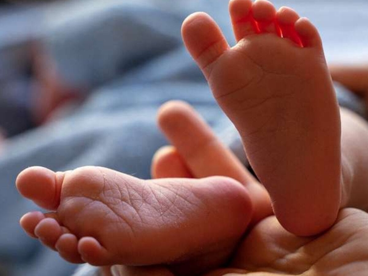 Madre de 17 años habría asesinado a su hijo recién nacido con un cable de celular en Amalfi