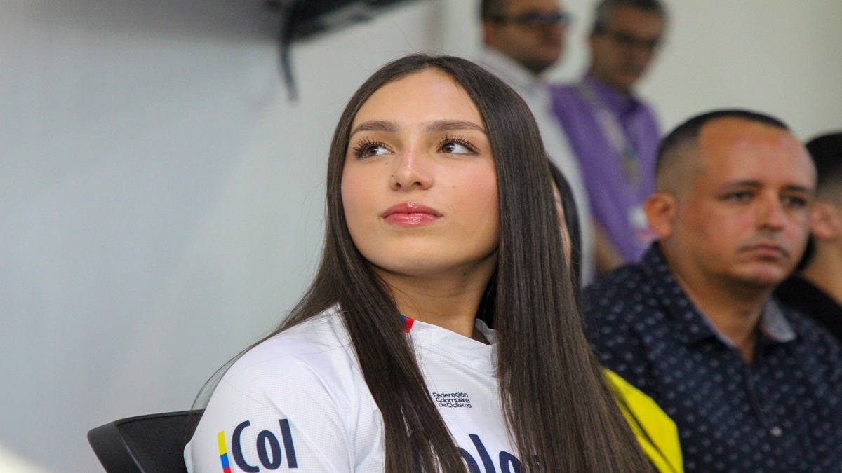 Valentina Jiménez Ramírez la campeona Mundial de BMX fue conmemorada con la distinción Orden al Mérito Marco Fidel Suarez