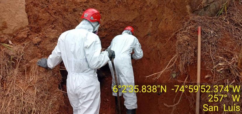 En San Luis, hallaron sin vida a un hombre que llevaba ocho días desaparecido, sepultado bajo un alud de tierra