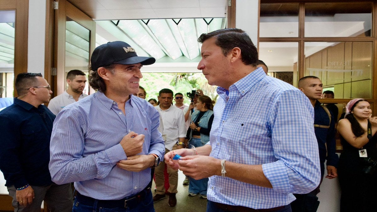 Alcalde de Medellín y registrado nacional