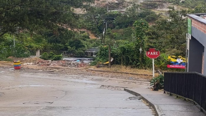 Caneca puesta por disidencias cerca de CDI en Anorí, Antioquia