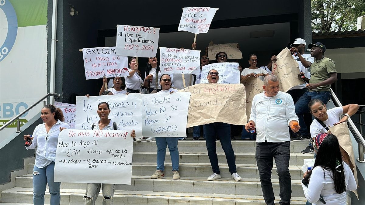 Protesta funcionarios de alcaldía de Turbo, Antioquia