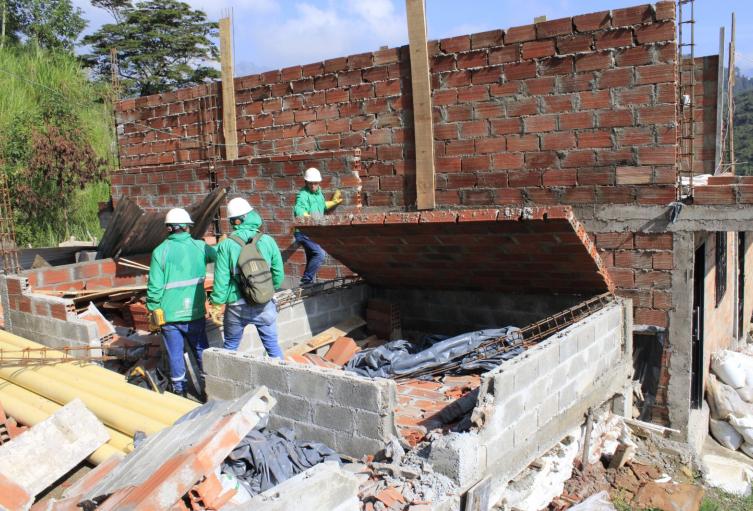 Construcción ilegal en el corregimiento de Altavista de Medellín