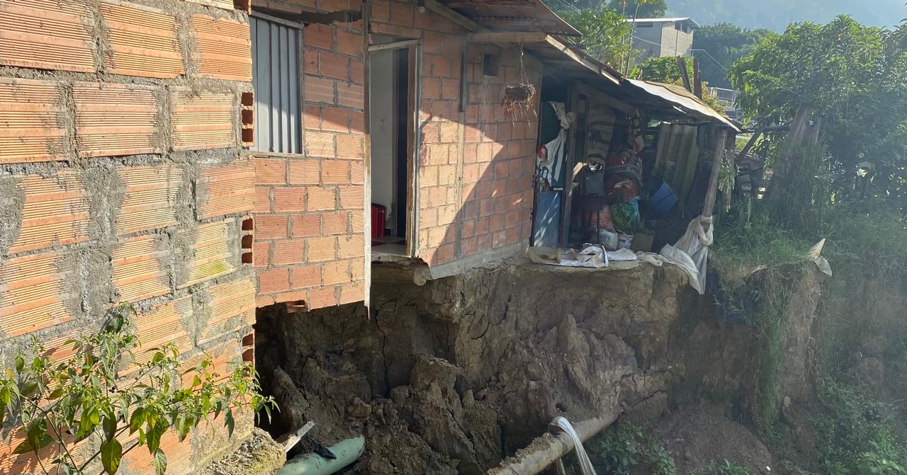 [FOTOS] Las casas en el aire de Barbosa: 15 propietarios no encuentran una respuesta de la alcaldía frente a una posible tragedia