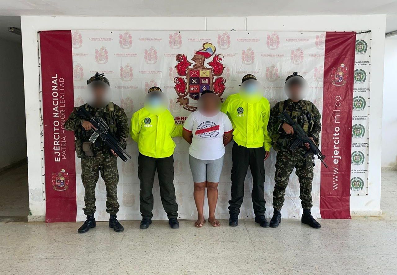 Cayó en Tarazá alias 'Julieth', temida cabecilla del Clan del Golfo que ganaba $300 mil por joven reclutado