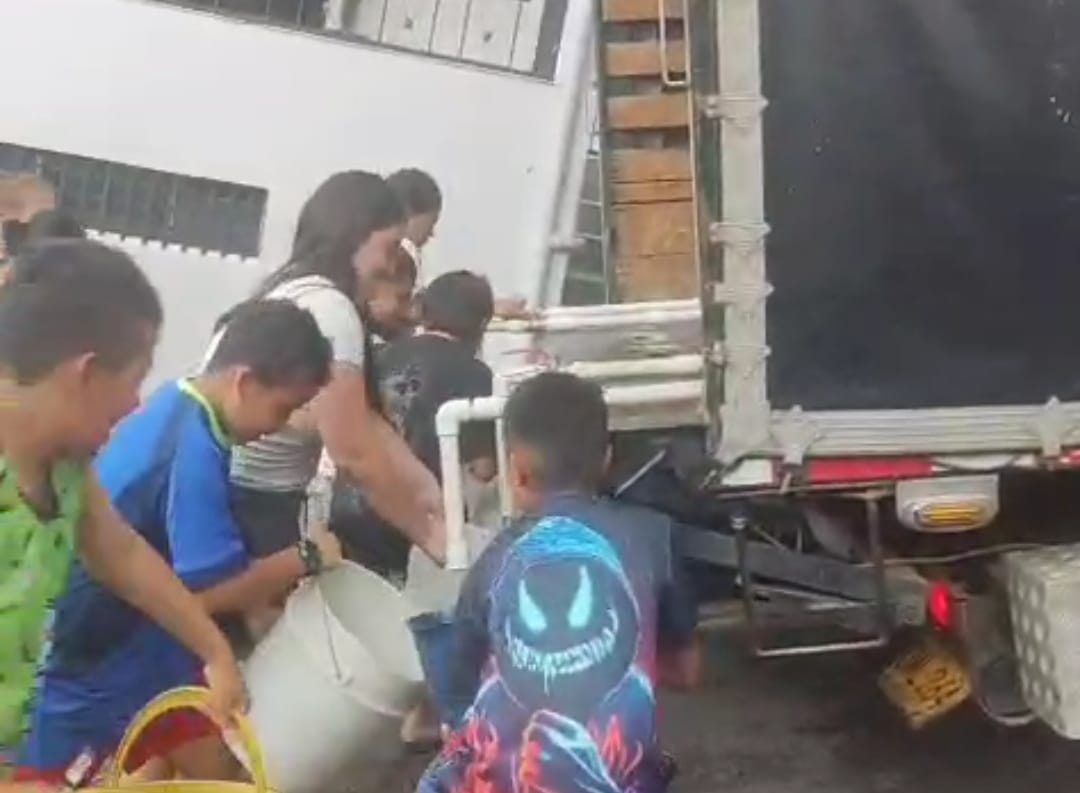 Afectados por agua potable en Medellín y Bello