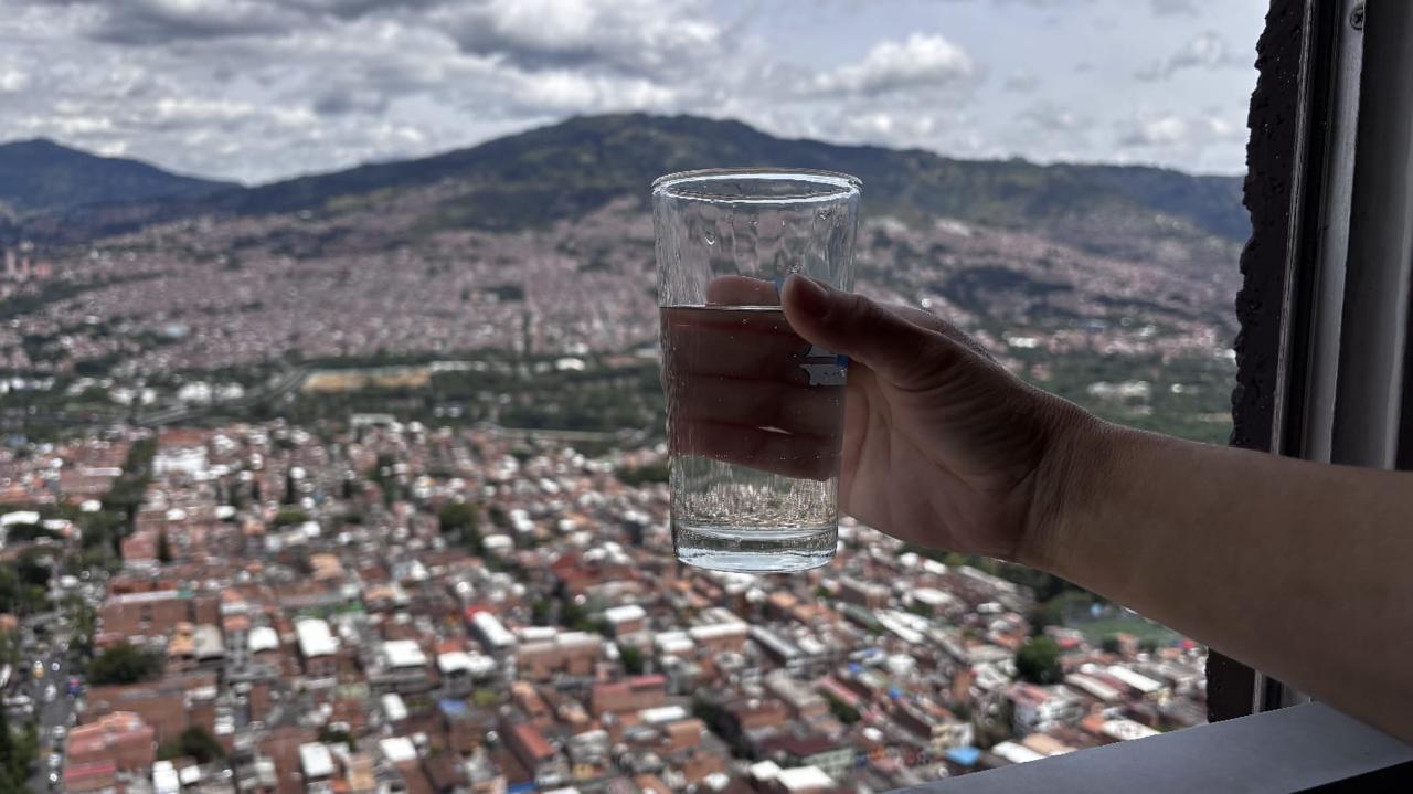 Agua potable en las laderas de Medellín