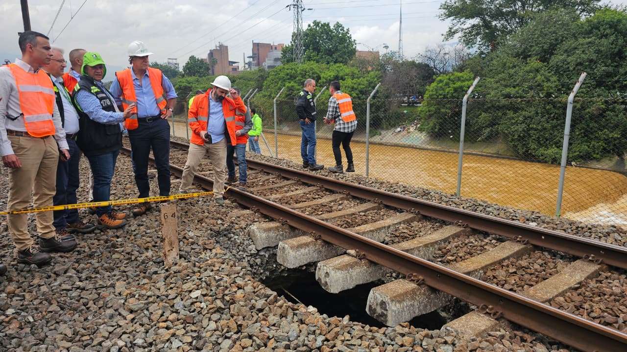 El tremendo hueco que tiene incomunicado el norte con el sur del Metro de Medellín