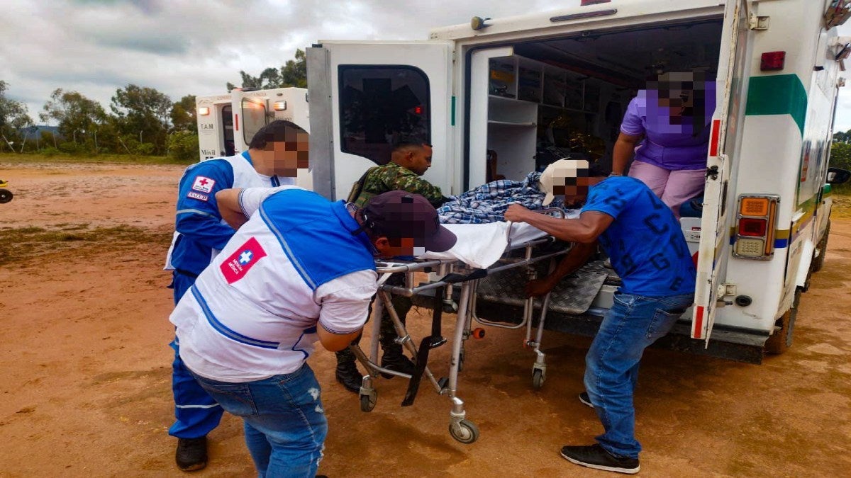 Traslado de menores heridos con explosivos en San Andrés de Cuerquia, Antioquia