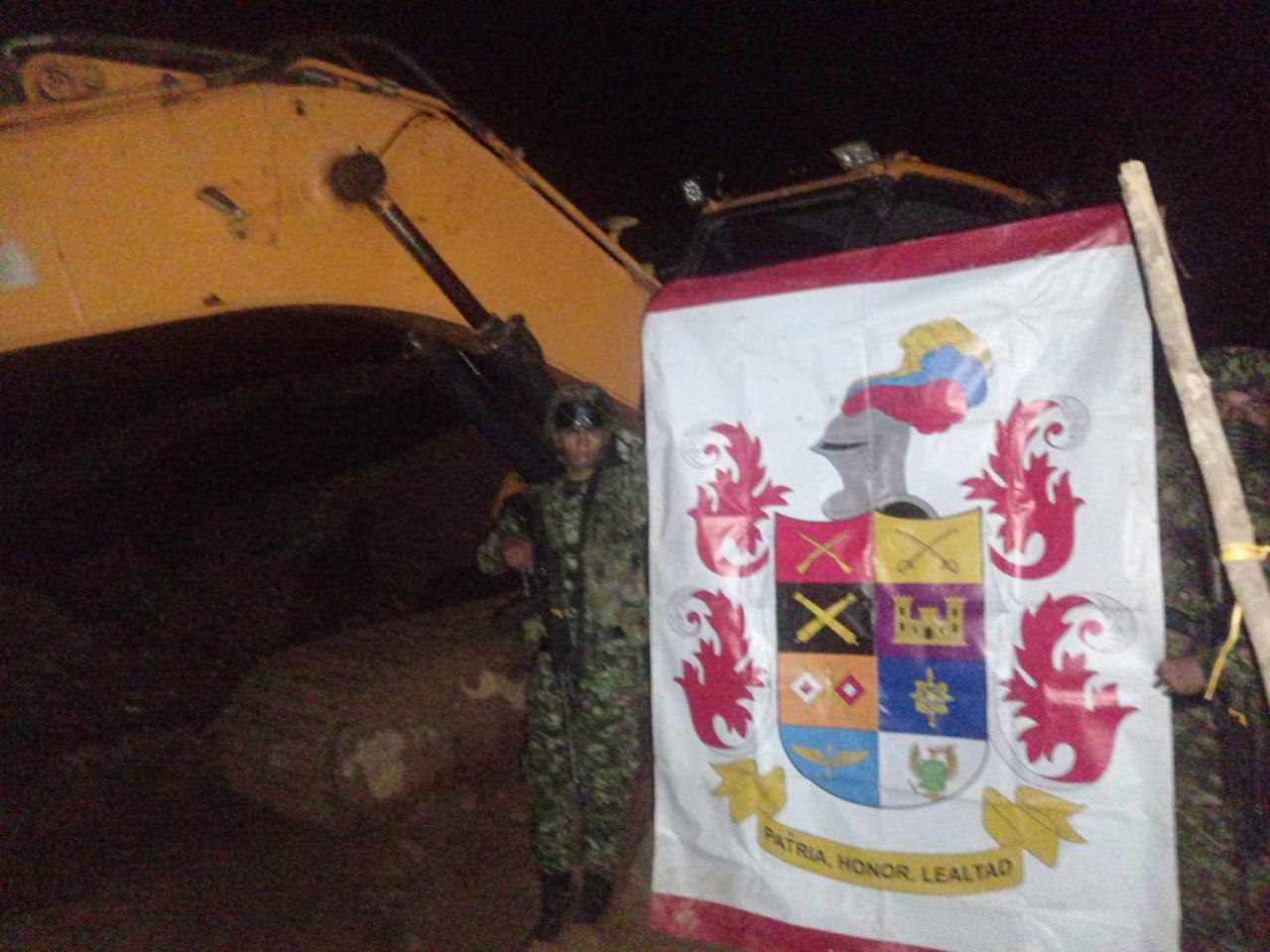 [FOTOS] Destruyen maquinaria de $800 millones del Clan del Golfo que extraía más de 11 kilos de oro mensual en Antioquia