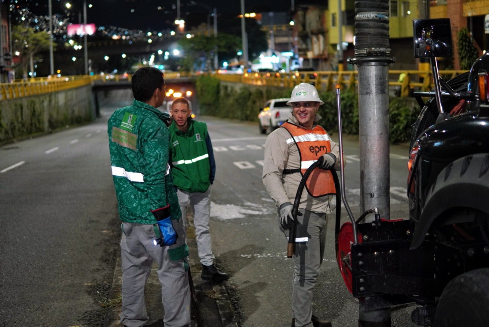 Tras susto en Feria de Ganado, Medellín intensifica limpieza en 14 soterrados ante la temporada de lluvias