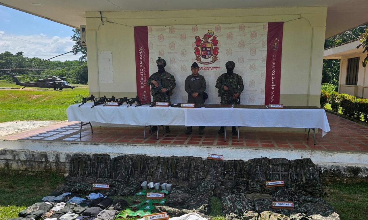 [FOTOS] Combates en Valdivia: Muere un integrante del Clan del Golfo y un soldado resulta herido