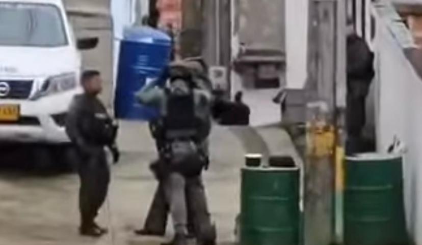 Hallan artefacto explosivo en la Casa de Justicia de Anorí, a pocos metros de la Estación de Policía