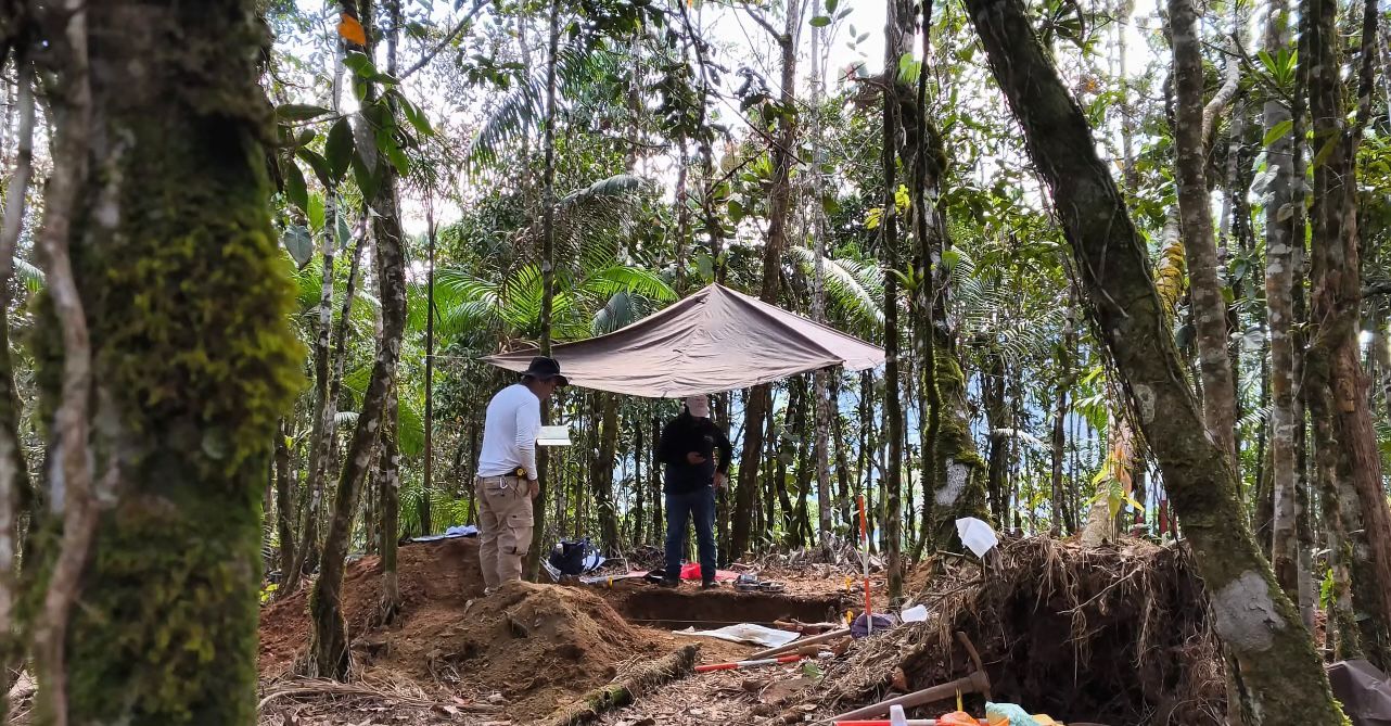 Hallazgo en fosa común