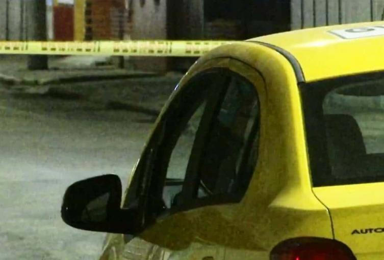 Madre entregó a su hijo menor a la Policía tras homicidio de taxista en Aranjuez; la sangre en la ropa lo delató