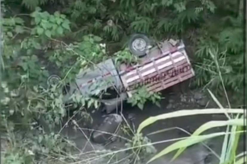 Accidente en Ciudad Bolívar: periodista cayó 15 metros a una quebrada y fue trasladado intubado a Medellín