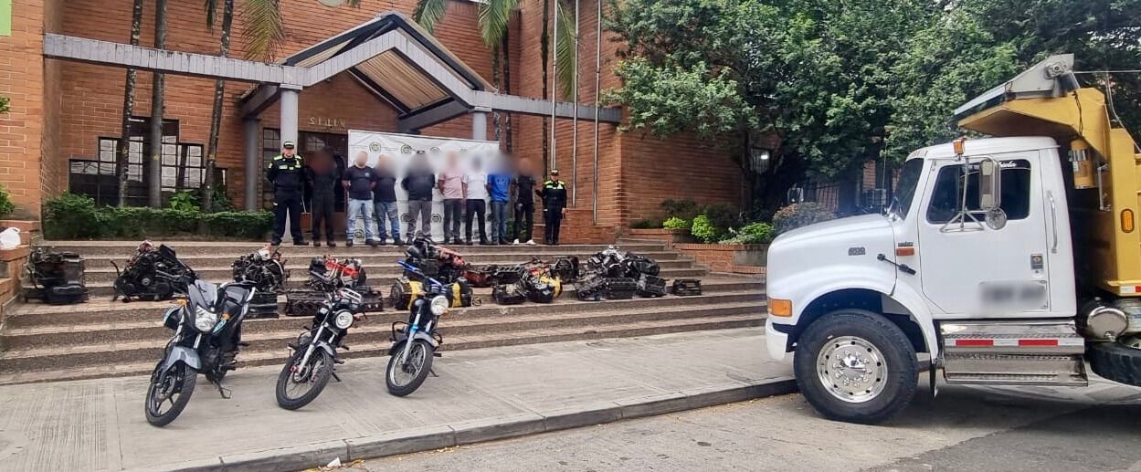 Operativos en Barrio Triste: 10 allanamientos, 8 capturas y 4 vehículos recuperados en el centro de Medellín