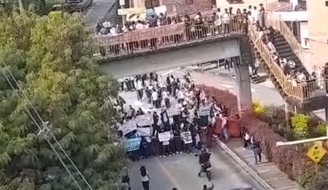 Protesta de estudiantes en Copacabana