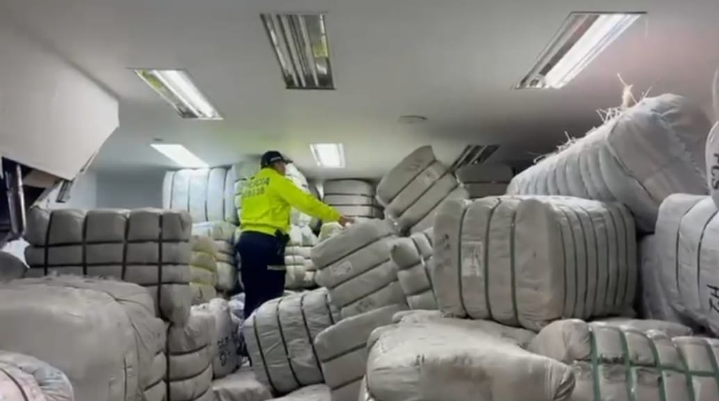 Decomiso de contrabando en el centro de Medellín