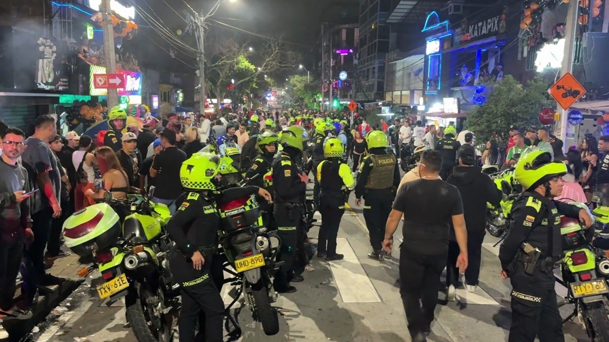 Más de 1.000 uniformados de la Policía reforzarán la seguridad en la celebración de Halloween en Medellín