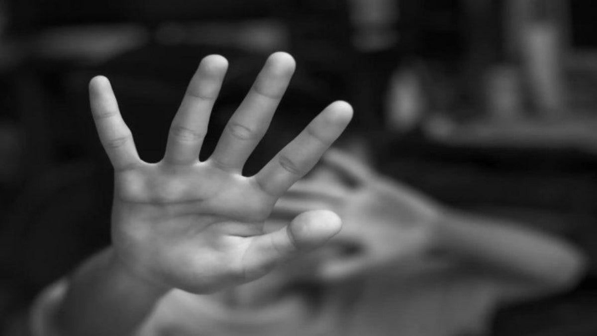 Agresión contra menores