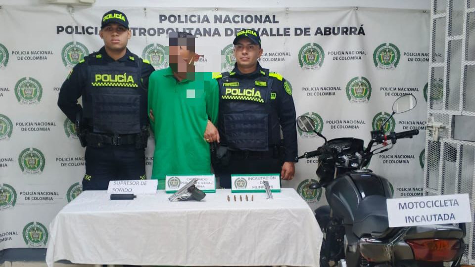 Capturan a falso mensajero con una pistola en Medellín