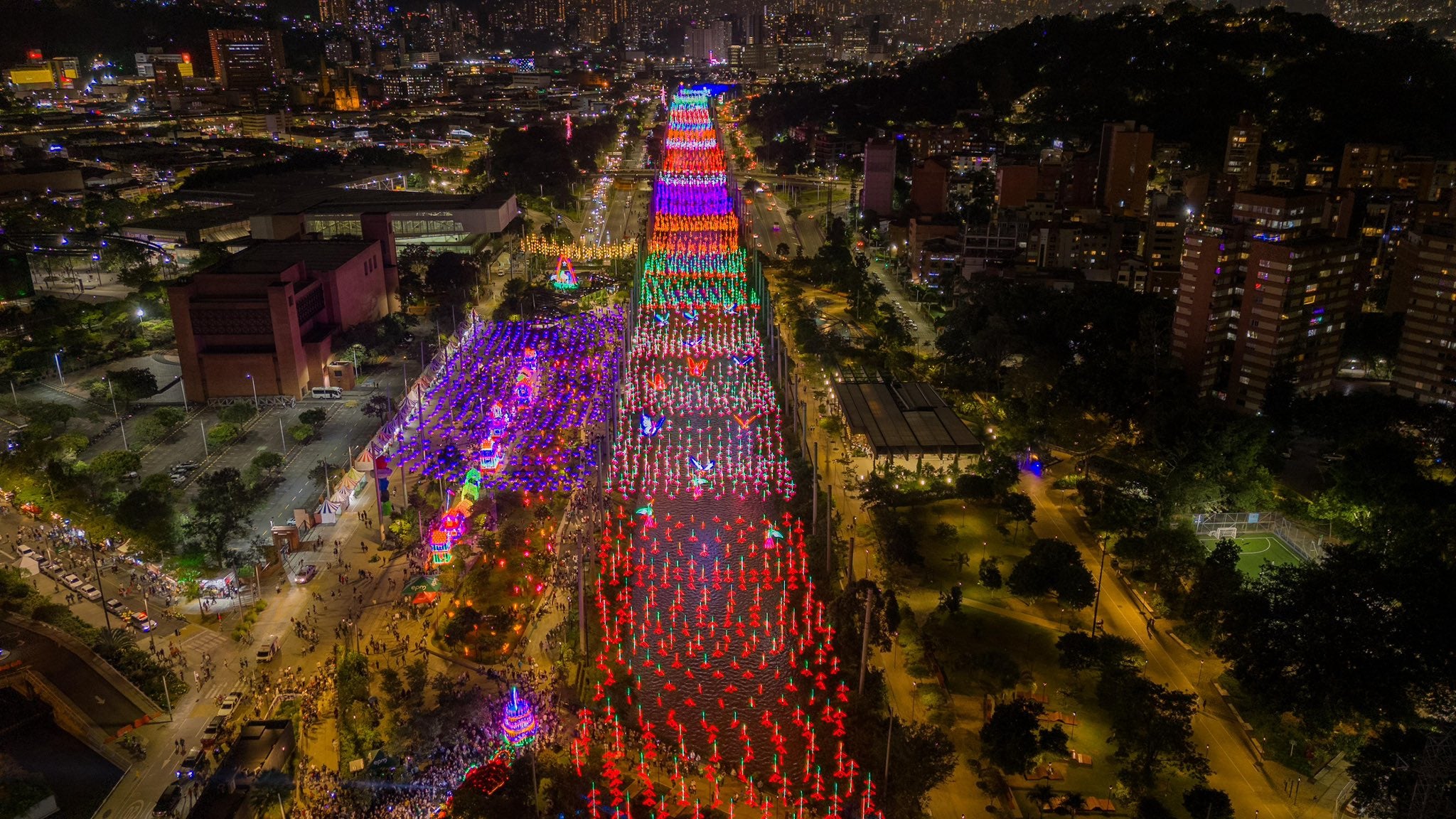 Encendido del alumbrando navideño en Medellín