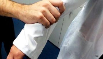 Médica de Medellín denuncia presunta agresión sexual por parte de un paciente