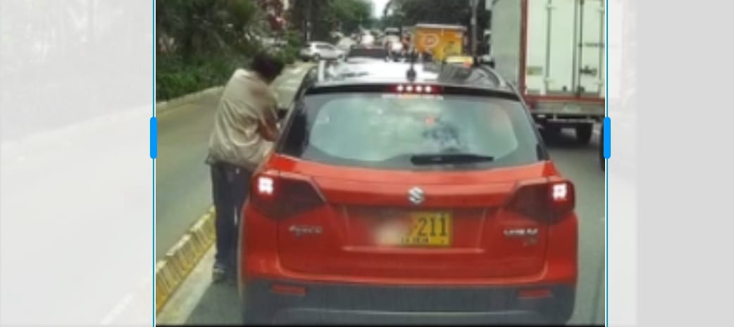 Conductores de Medellín denuncian hurto de retrovisores por habitantes de calle