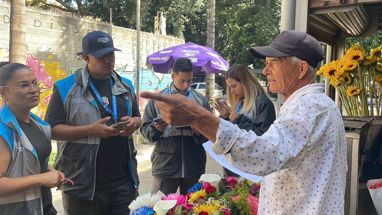 Con tecnología en tiempo real, georreferencian más de 2.000 módulos de venteros para el control del espacio público en Medellín