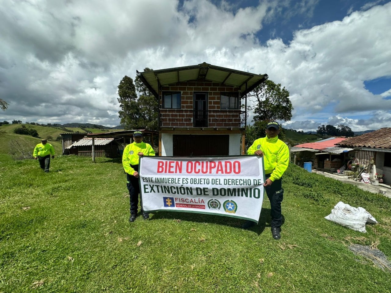 Extinción de dominio.