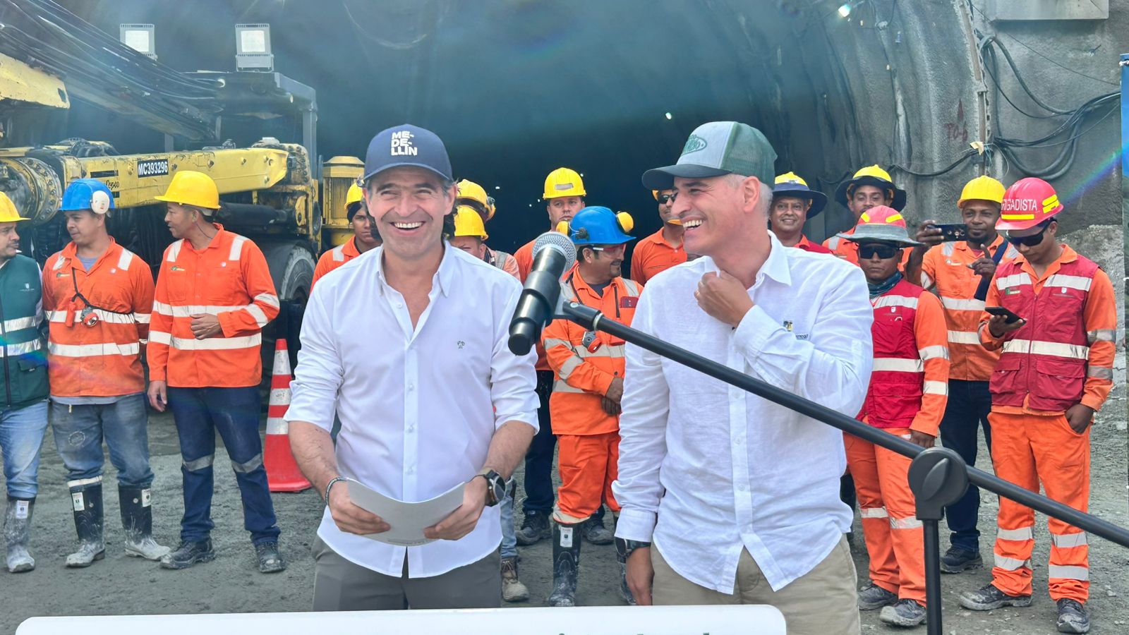 Avance de obra vía al mar desde Medellín