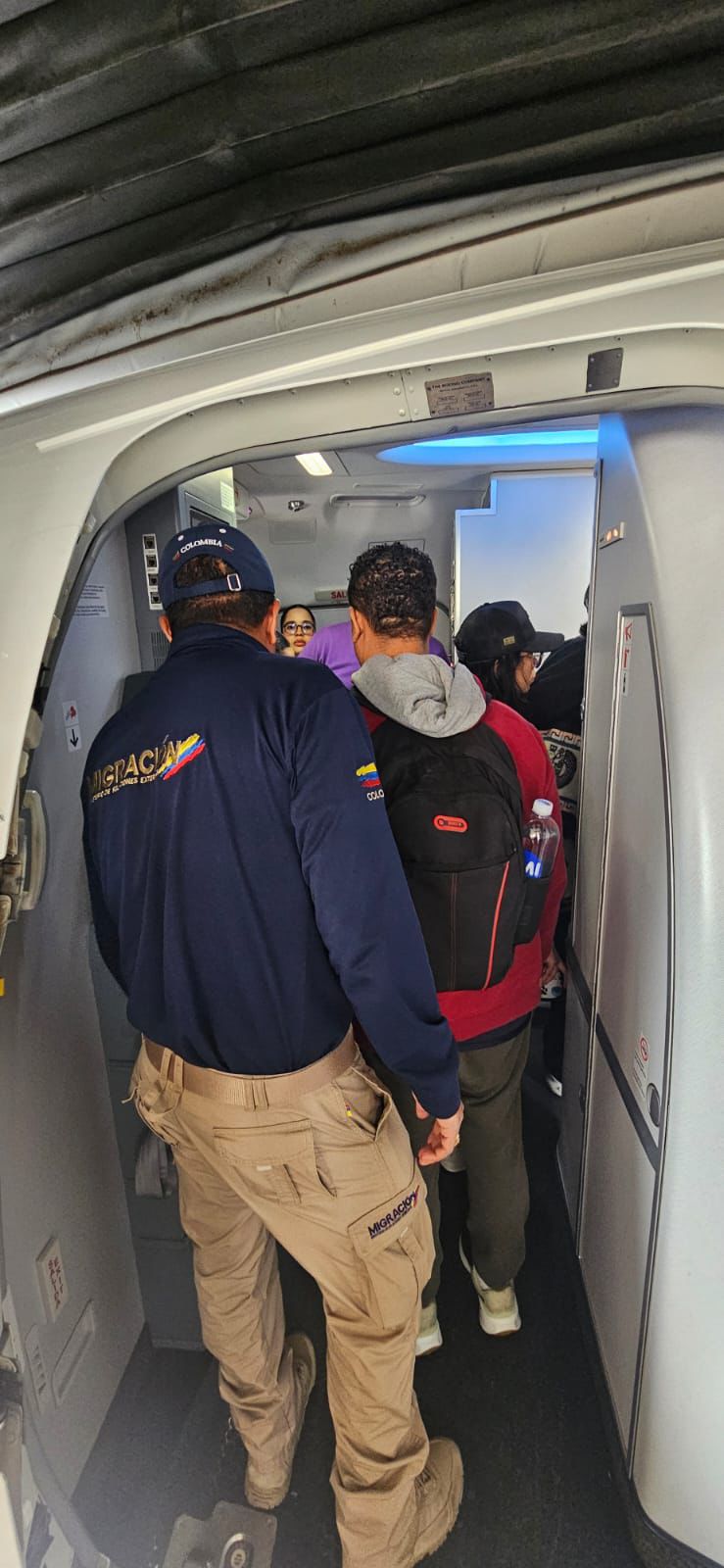 Así fue expulsado el ciudadano dominicano tras presentar documentos falsos en Medellín