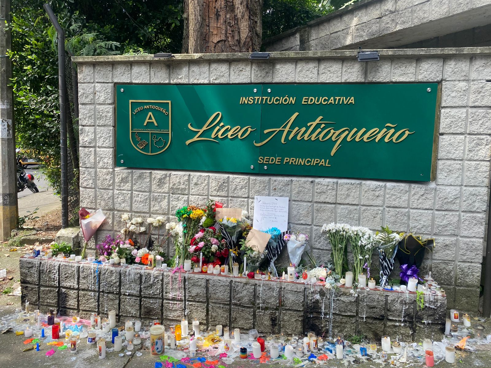 Sepelio colectivo Liceo Antioqueño